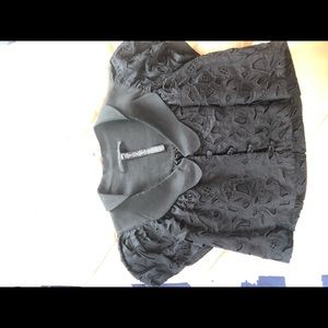 Cropped black fashion top